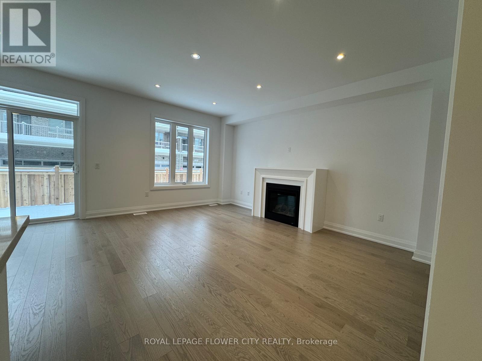 3193 Crystal Drive, Oakville, Ontario  L6M 0W8 - Photo 6 - W12710400