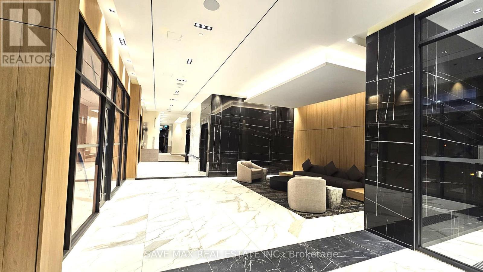 1301 - 204 Burnhamthorpe Road E, Mississauga, Ontario  L5A 0B3 - Photo 3 - W12710450