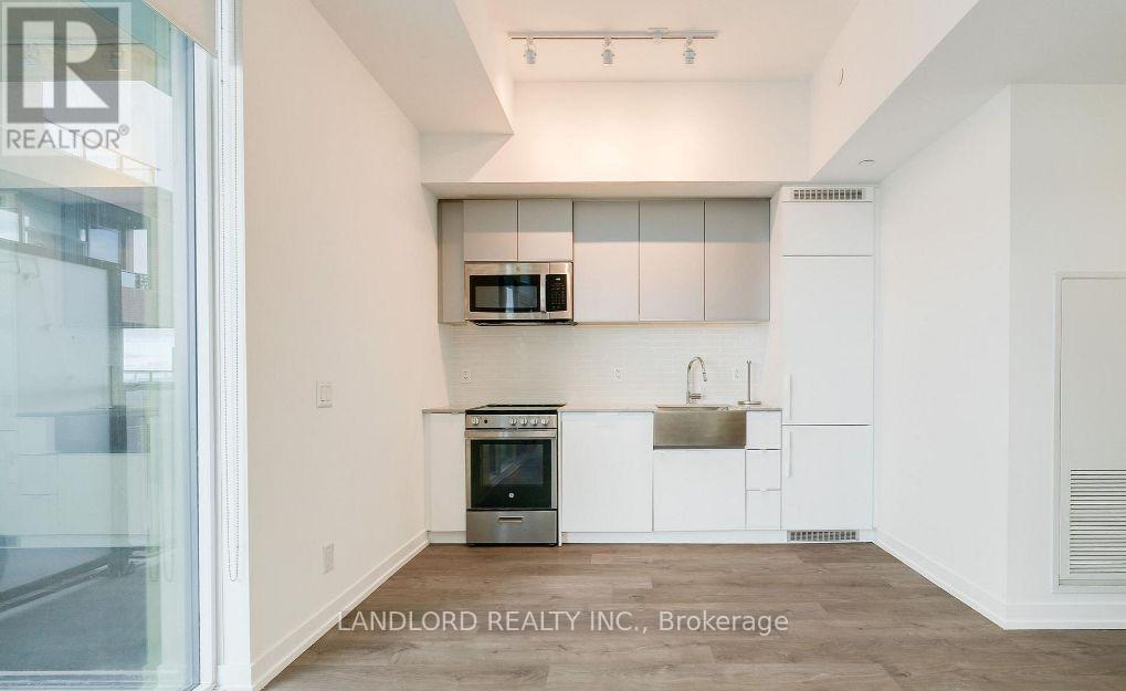 1011 - 270 Dufferin Street, Toronto (South Parkdale), Ontario  M6K 0H8 - Photo 2 - W12710526