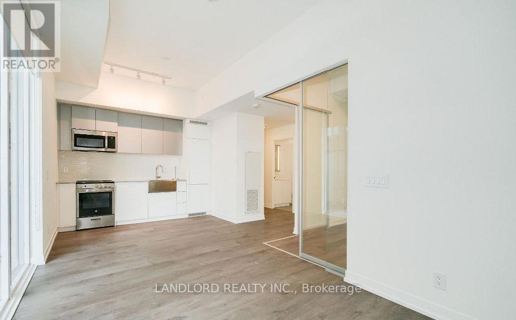 1011 - 270 Dufferin Street, Toronto (South Parkdale), Ontario  M6K 0H8 - Photo 5 - W12710526