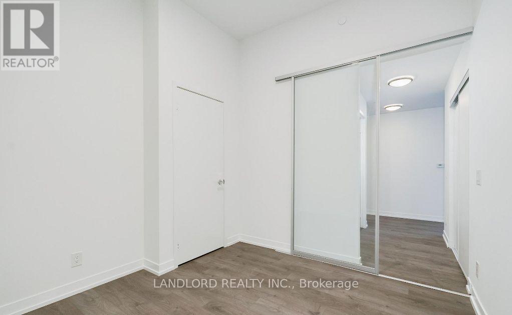 1011 - 270 Dufferin Street, Toronto (South Parkdale), Ontario  M6K 0H8 - Photo 7 - W12710526