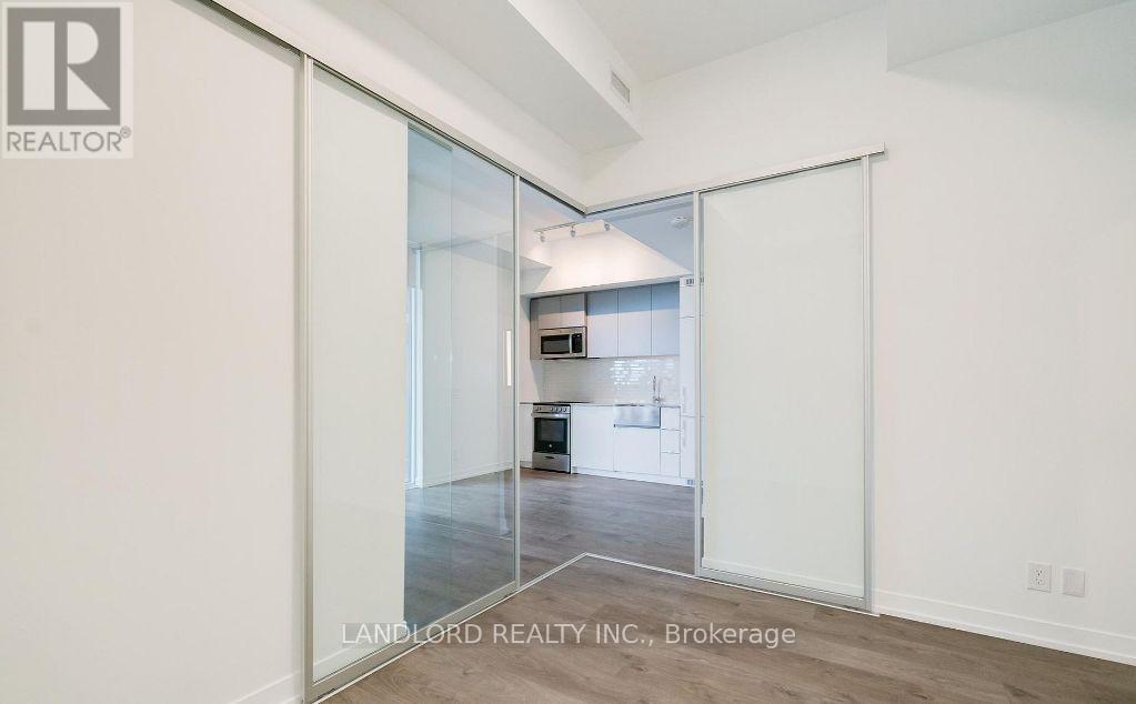 1011 - 270 Dufferin Street, Toronto (South Parkdale), Ontario  M6K 0H8 - Photo 9 - W12710526