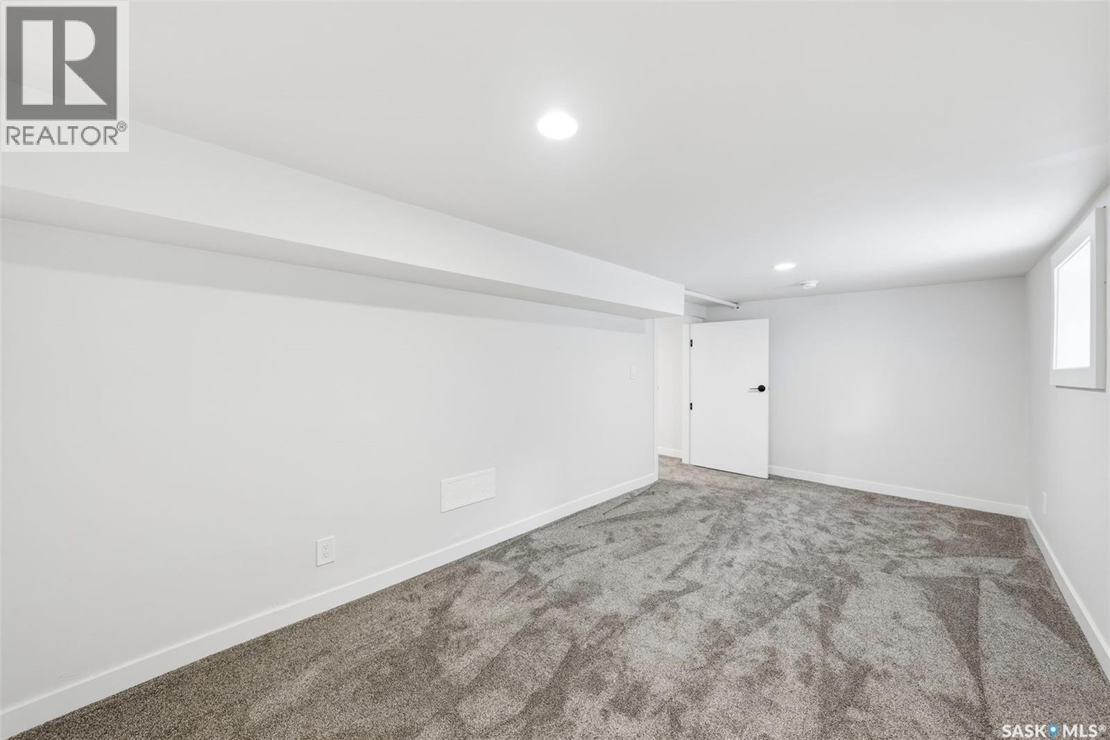 518 I Avenue S, Saskatoon, Saskatchewan  S7M 1Y5 - Photo 27 - SK027066