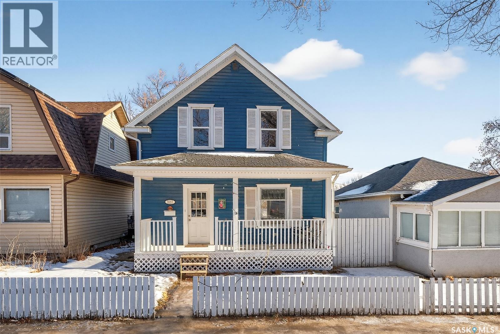 1117 Chestnut Avenue, Moose Jaw, Saskatchewan  S6H 1A9 - Photo 2 - SK027004