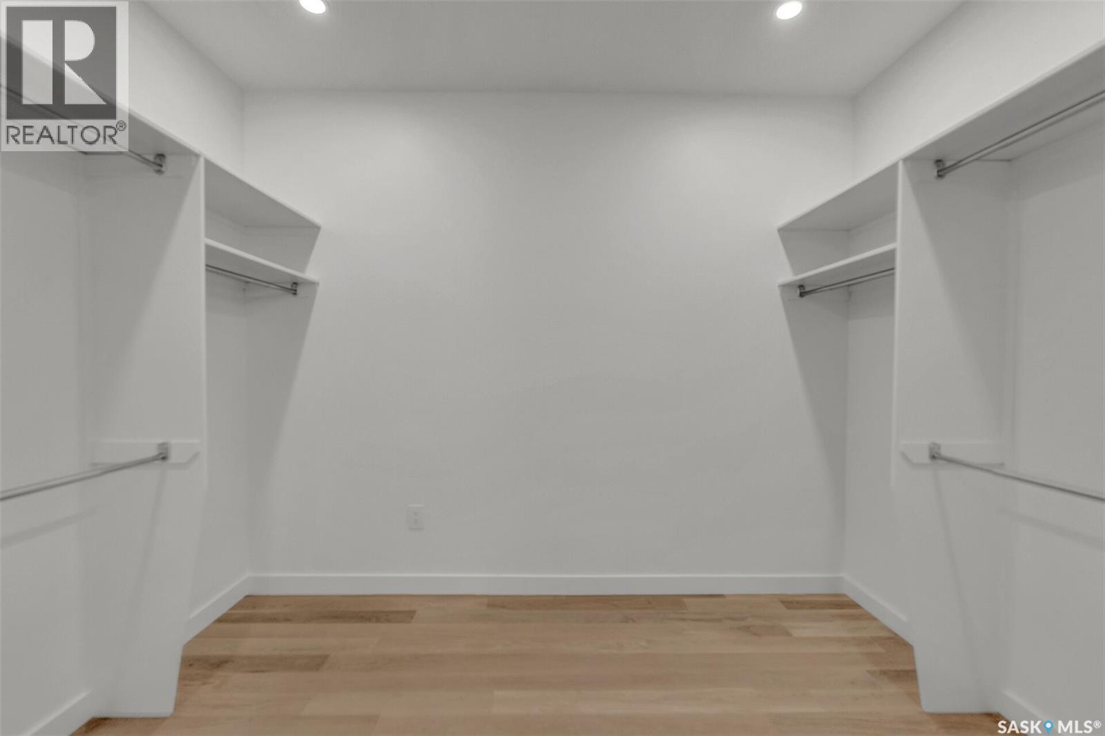 8267 Wascana Gardens Point, Regina, Saskatchewan  S4V 1G8 - Photo 28 - SK025134