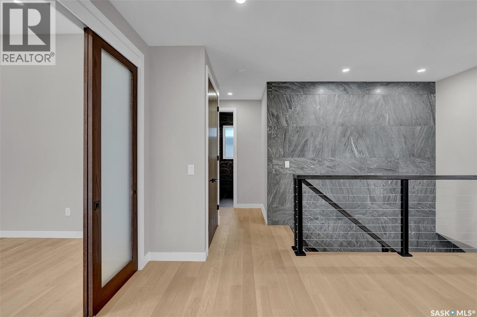 8267 Wascana Gardens Point, Regina, Saskatchewan  S4V 1G8 - Photo 4 - SK025134