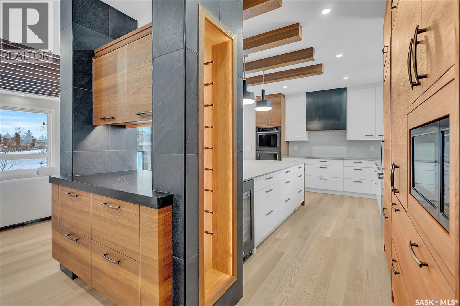 8267 Wascana Gardens Point, Regina, Saskatchewan  S4V 1G8 - Photo 6 - SK025134