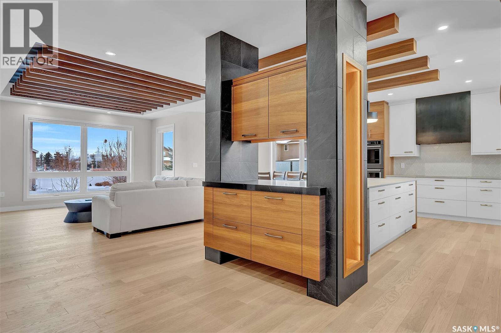 8267 Wascana Gardens Point, Regina, Saskatchewan  S4V 1G8 - Photo 5 - SK025134