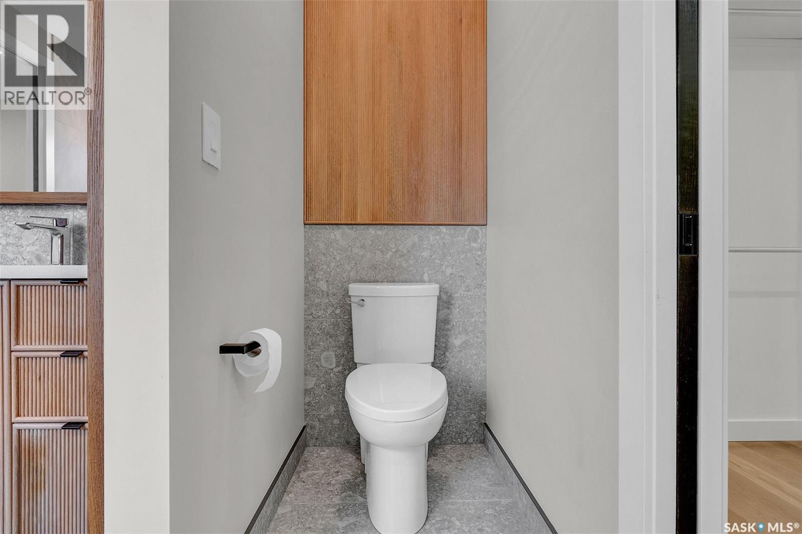 8267 Wascana Gardens Point, Regina, Saskatchewan  S4V 1G8 - Photo 25 - SK025134