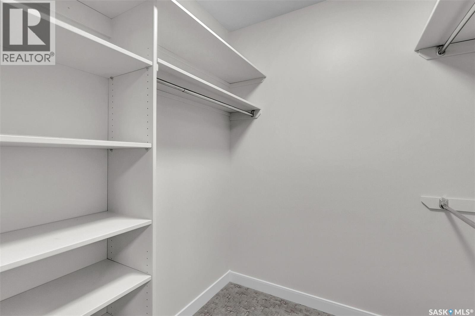 8267 Wascana Gardens Point, Regina, Saskatchewan  S4V 1G8 - Photo 44 - SK025134