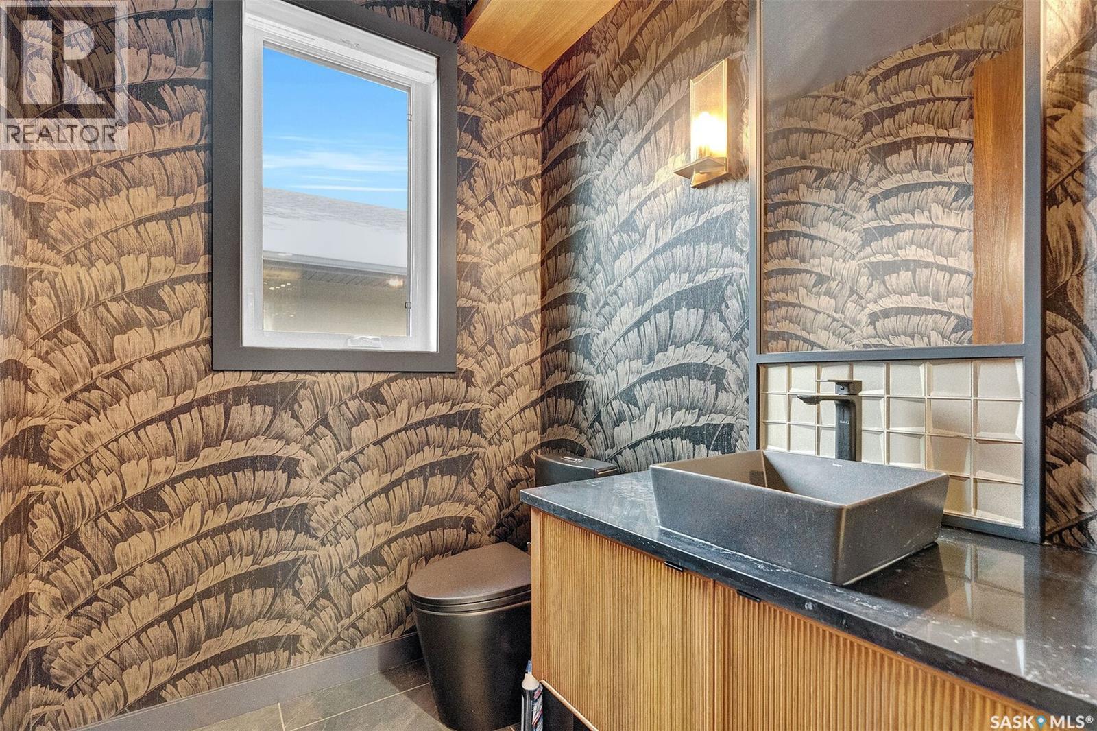 8267 Wascana Gardens Point, Regina, Saskatchewan  S4V 1G8 - Photo 32 - SK025134