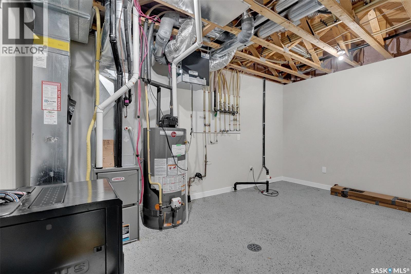 8267 Wascana Gardens Point, Regina, Saskatchewan  S4V 1G8 - Photo 45 - SK025134