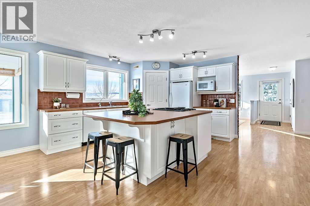 180 16th Avenue Sw, Diamond Valley, Alberta  T0L 2A0 - Photo 12 - A2272109