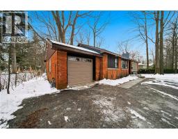 276 LAKESHORE Road W, Oakville, Ontario