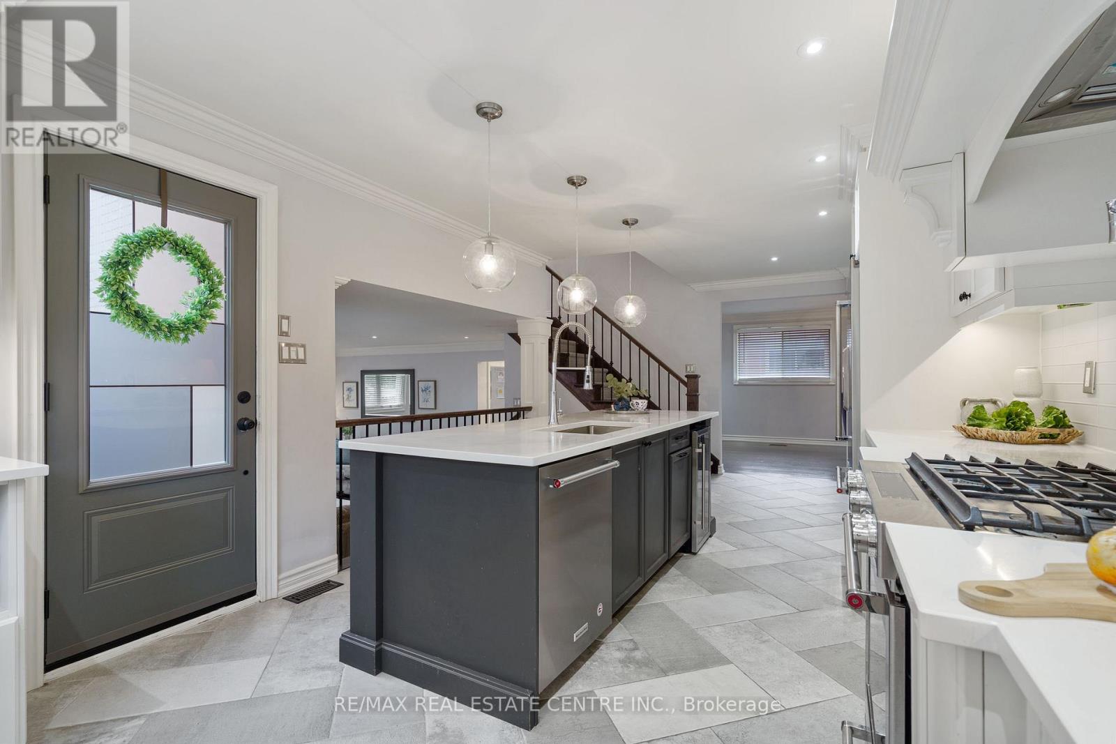 66 Ellington Avenue, Hamilton, Ontario  L8E 3T6 - Photo 17 - X12710350