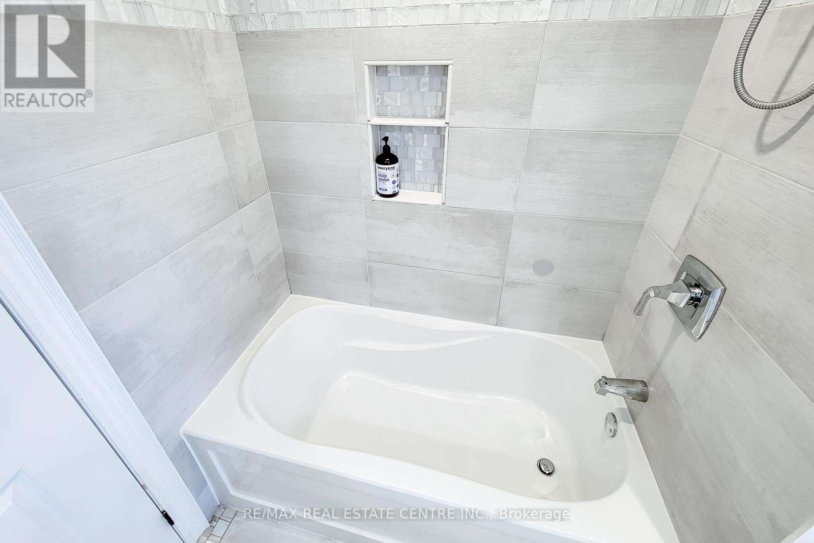 66 Ellington Avenue, Hamilton, Ontario  L8E 3T6 - Photo 43 - X12710350