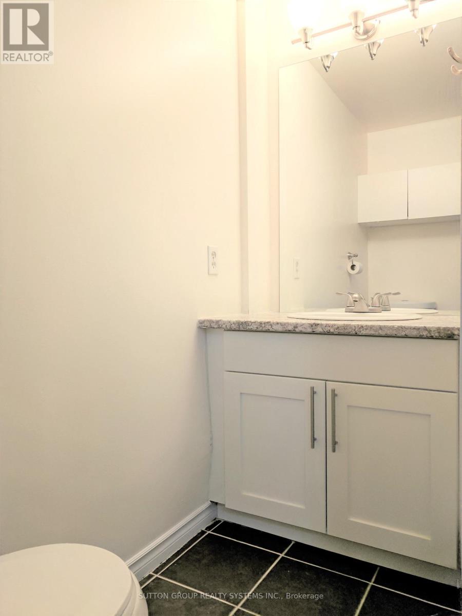 Lower - 85 Covington Crescent, Kitchener, Ontario  N2N 2X1 - Photo 8 - X12710412