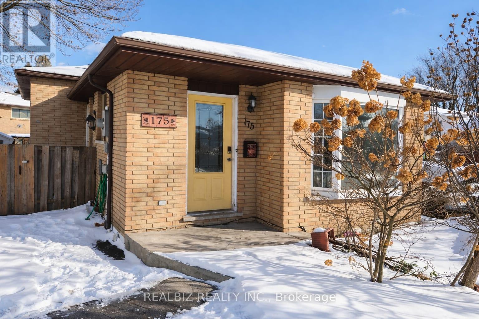 175 Napoli Court, Hamilton, Ontario  L9C 7A2 - Photo 1 - X12710488