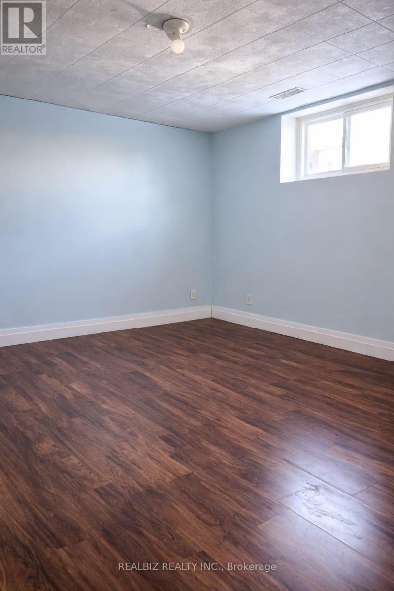 175 Napoli Court, Hamilton, Ontario  L9C 7A2 - Photo 6 - X12710488