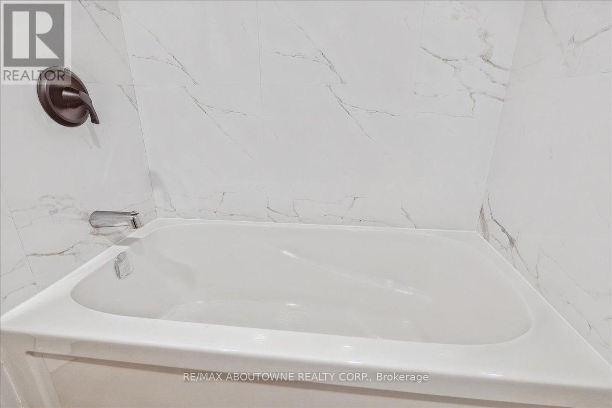 Lower - 93 East 31st Street, Hamilton, Ontario  L8V 3N9 - Photo 12 - X12710496