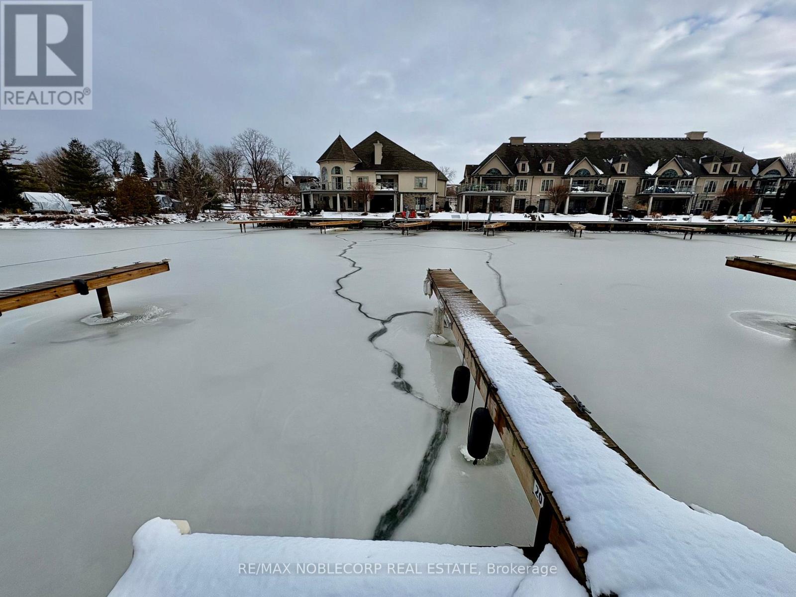 1 Lake Street, Grimsby, Ontario  L3M 2G4 - Photo 7 - X12710510