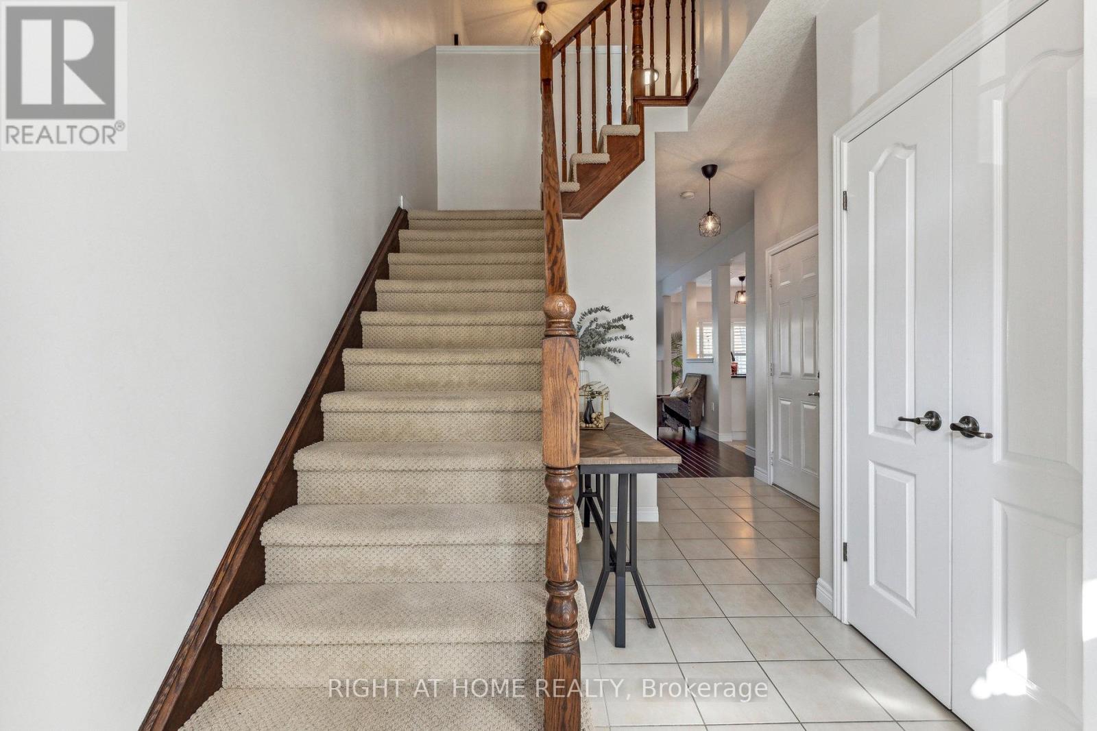 6 - 40 Dartmouth Gate, Hamilton, Ontario  L8E 0B9 - Photo 3 - X12710514