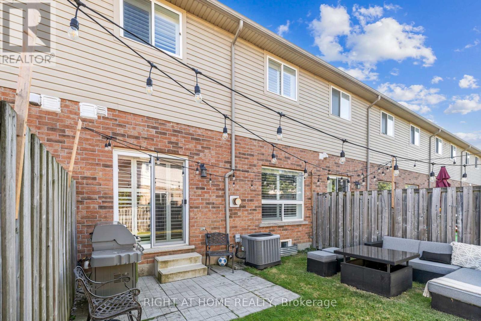 6 - 40 Dartmouth Gate, Hamilton, Ontario  L8E 0B9 - Photo 32 - X12710514