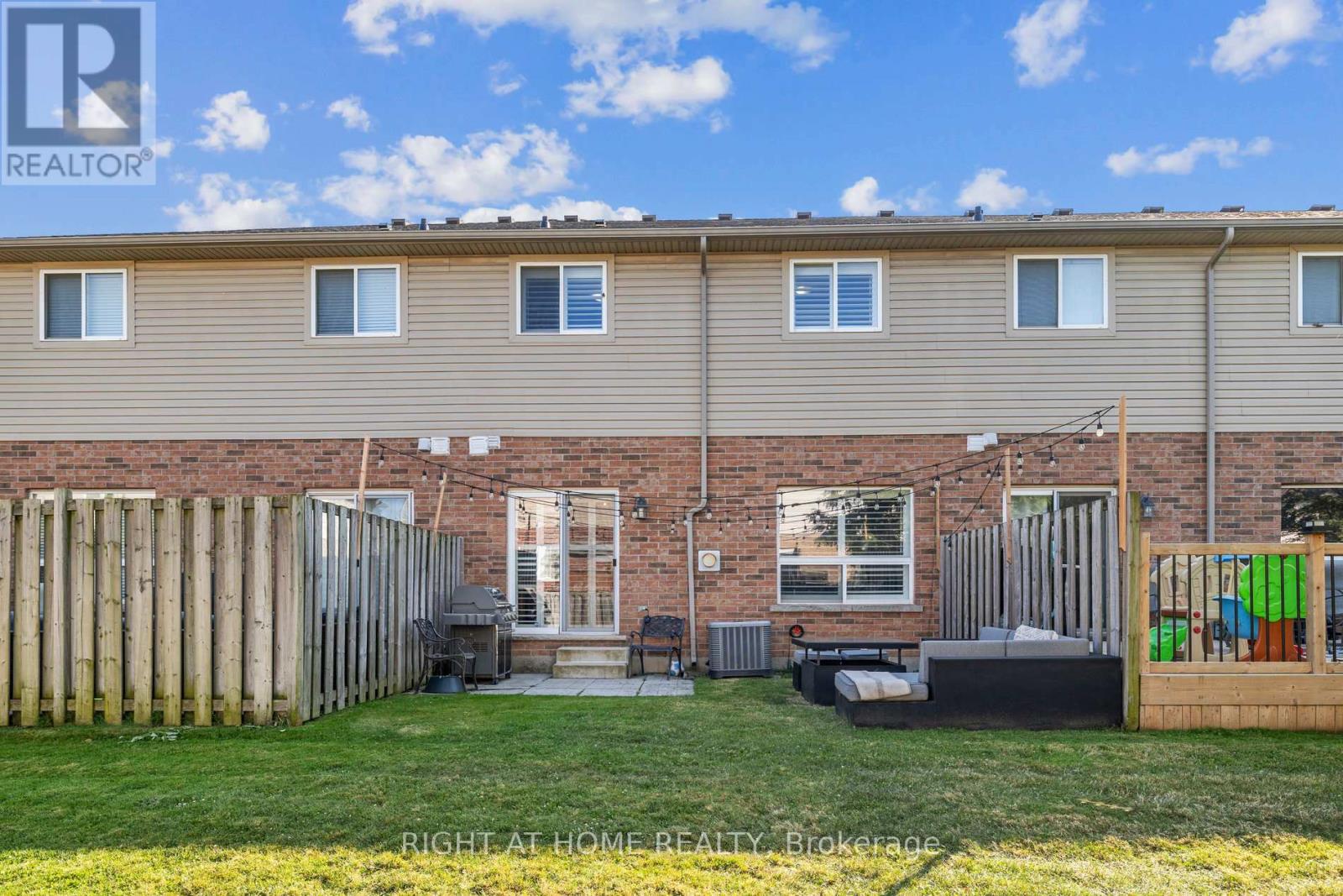 6 - 40 Dartmouth Gate, Hamilton, Ontario  L8E 0B9 - Photo 34 - X12710514