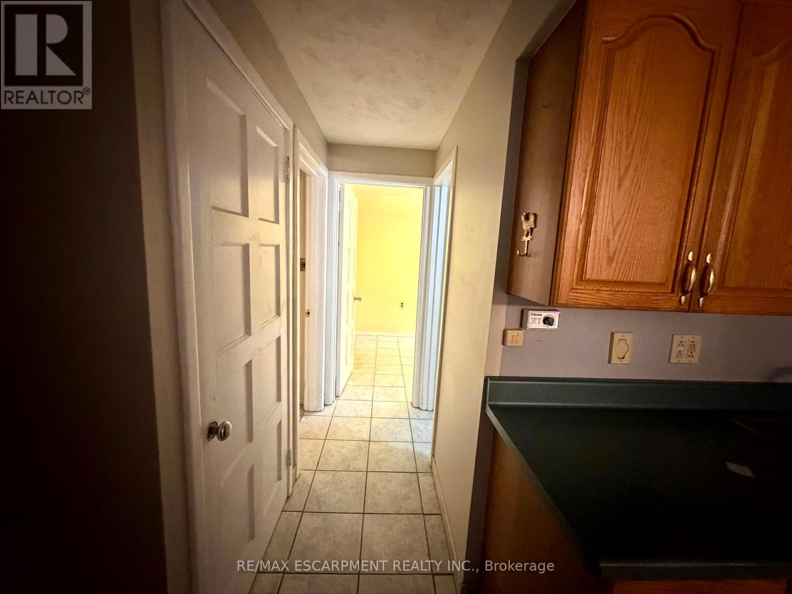 92 Gary Avenue, Hamilton, Ontario  L8S 1Y5 - Photo 17 - X12710528