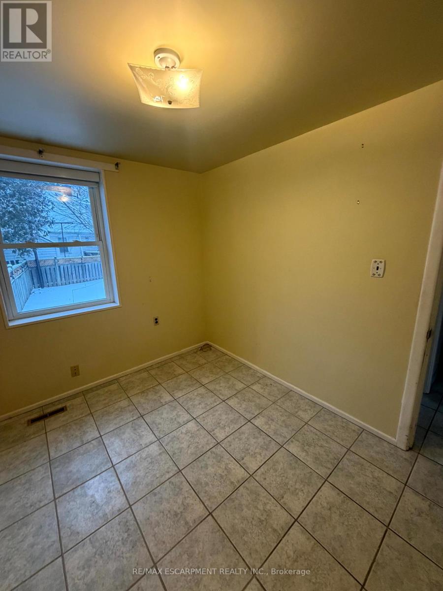 92 Gary Avenue, Hamilton, Ontario  L8S 1Y5 - Photo 23 - X12710528