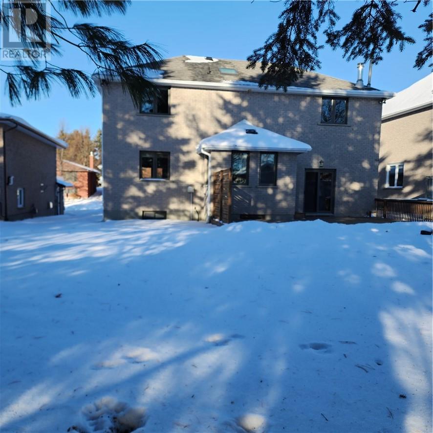 585 Moonrock Avenue, Sudbury, Ontario  P3E 5Z5 - Photo 6 - 2124198