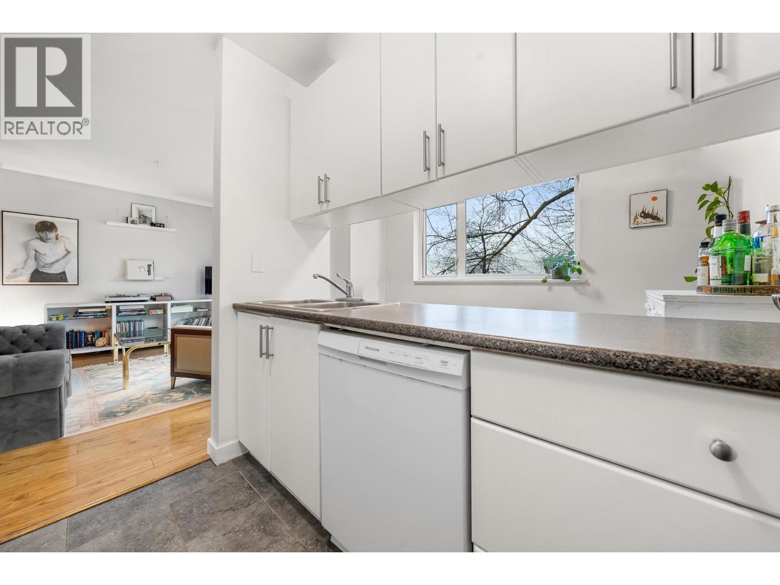 401 33 N Templeton Drive, Vancouver, British Columbia  V5L 3C9 - Photo 6 - R3080546