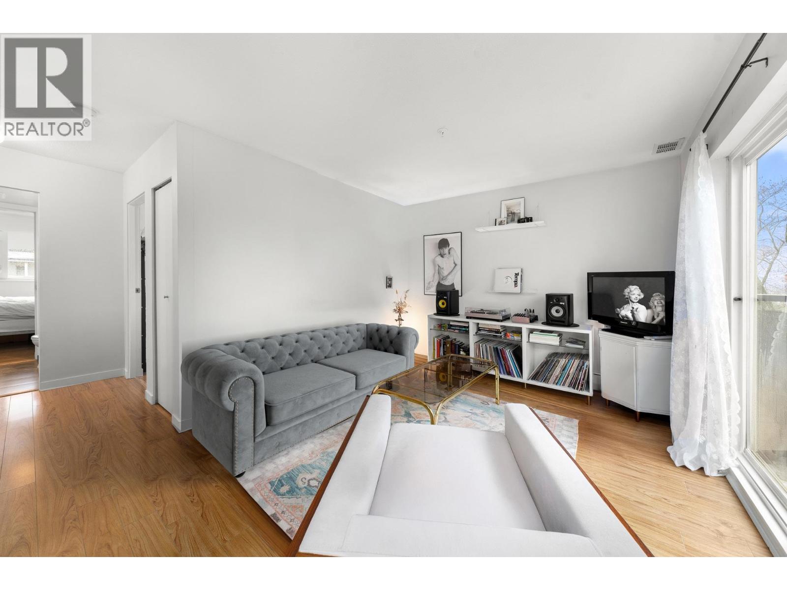 401 33 N Templeton Drive, Vancouver, British Columbia  V5L 3C9 - Photo 2 - R3080546