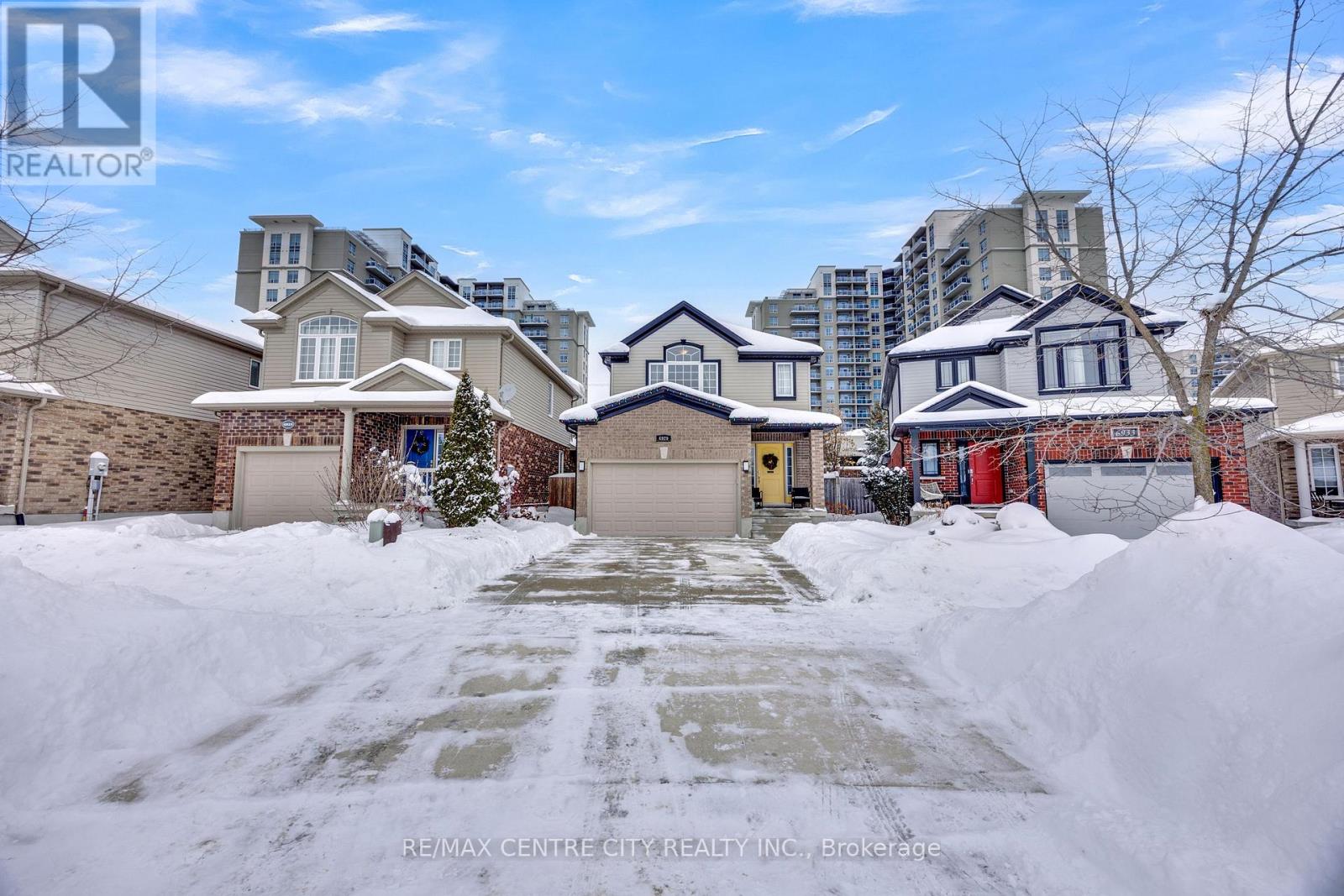 6929 Vallas Circle, London South (South V), Ontario  N6P 0V4 - Photo 1 - X12710592