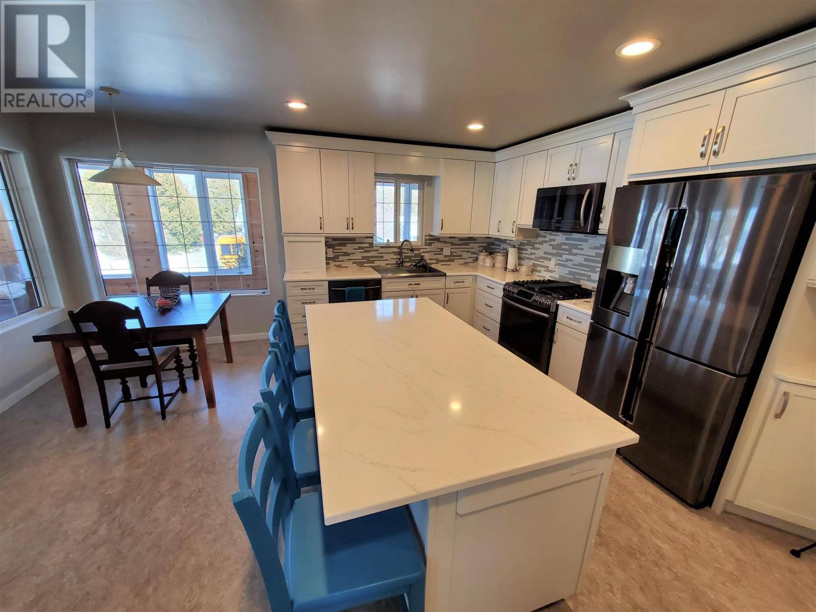 100 Queen St, Barwick, Ontario  P0W 1A0 - Photo 6 - TB2600085