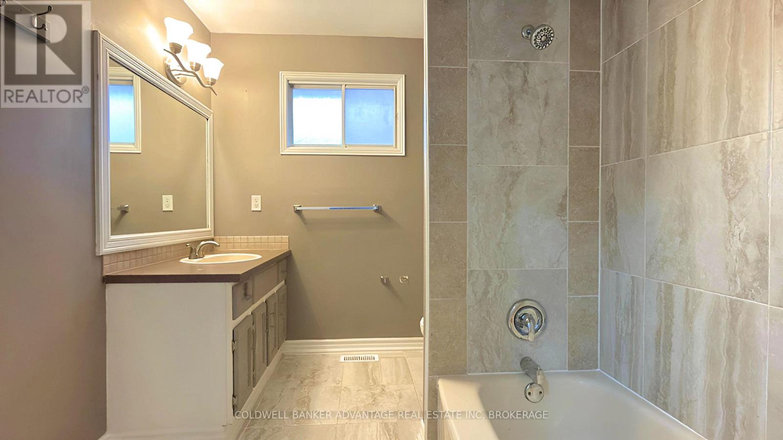 22 Ravine Road, St. Catharines, Ontario  L2P 3A7 - Photo 10 - X12710578