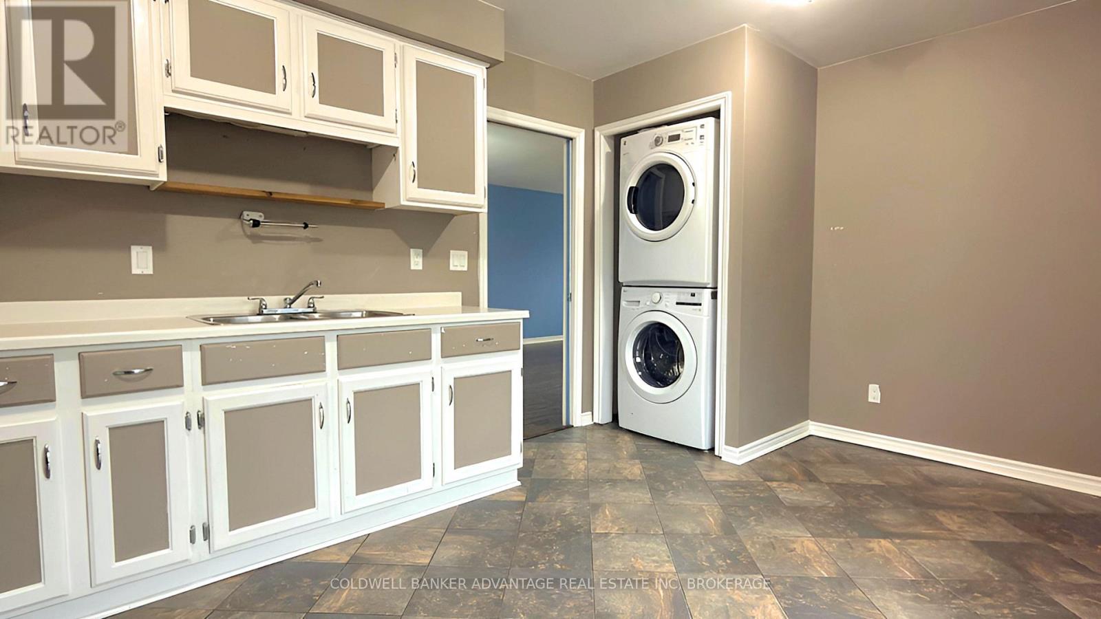 22 Ravine Road, St. Catharines, Ontario  L2P 3A7 - Photo 8 - X12710578