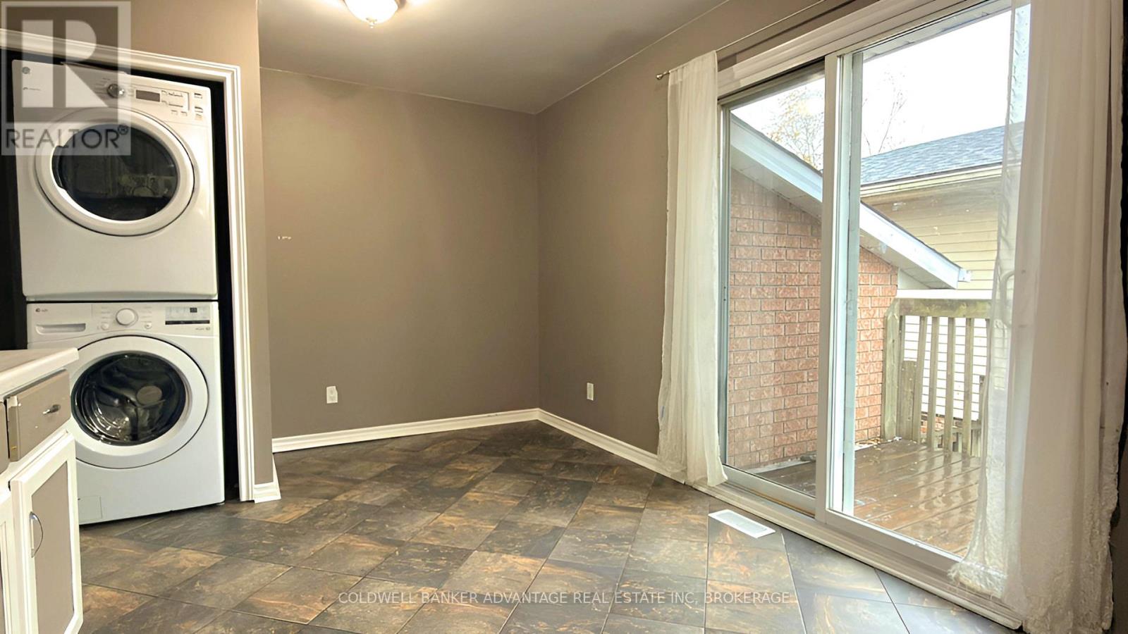 22 Ravine Road, St. Catharines, Ontario  L2P 3A7 - Photo 9 - X12710578