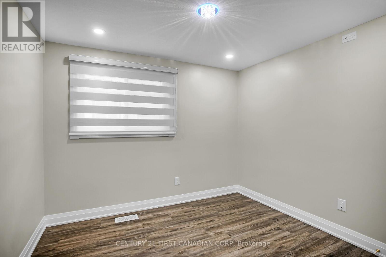 Photo 19 of 39 for 1046 Jalna Boulevard