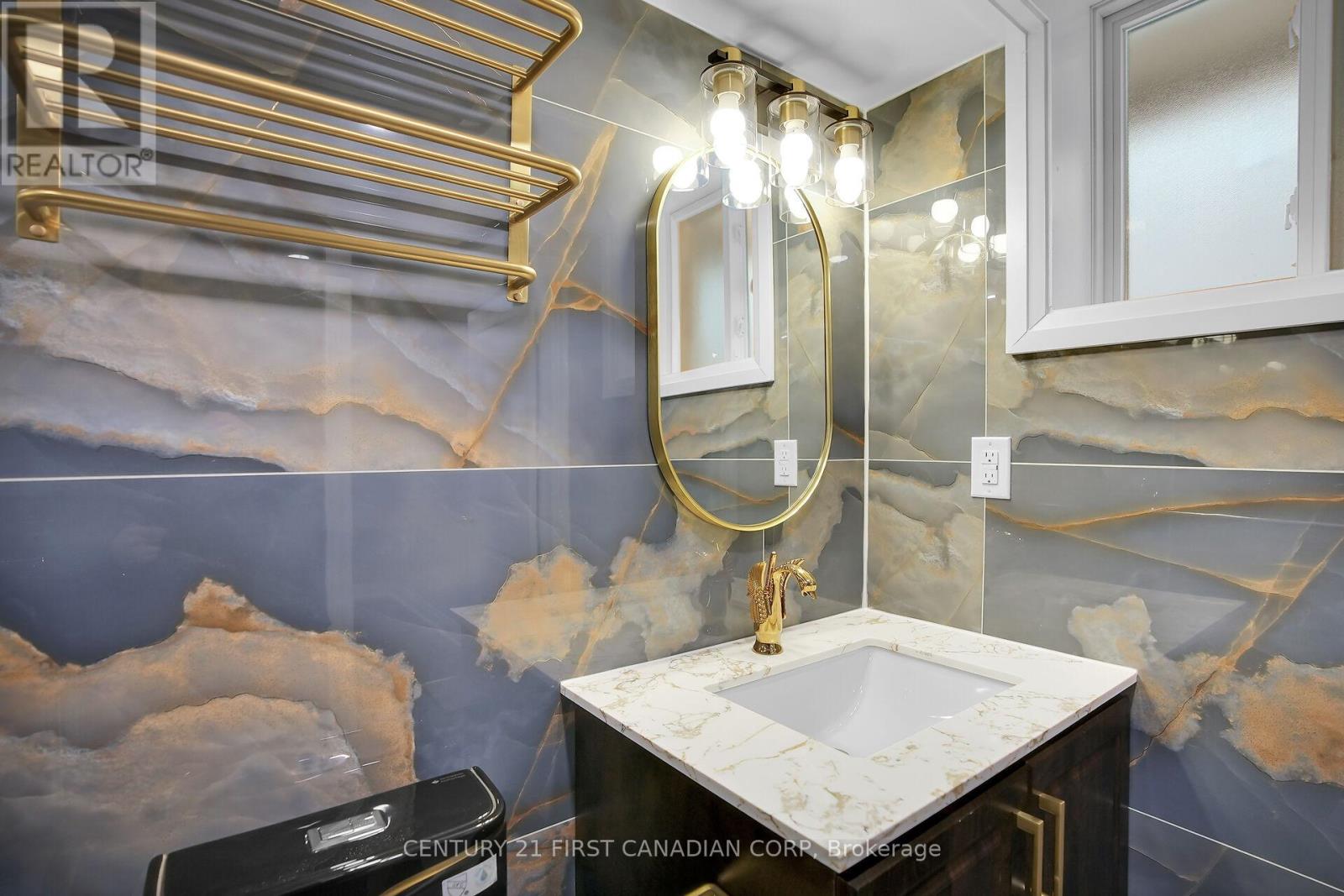 1046 Jalna Boulevard, London South, Ontario  N6E 2M1 - Photo 25 - X12603536