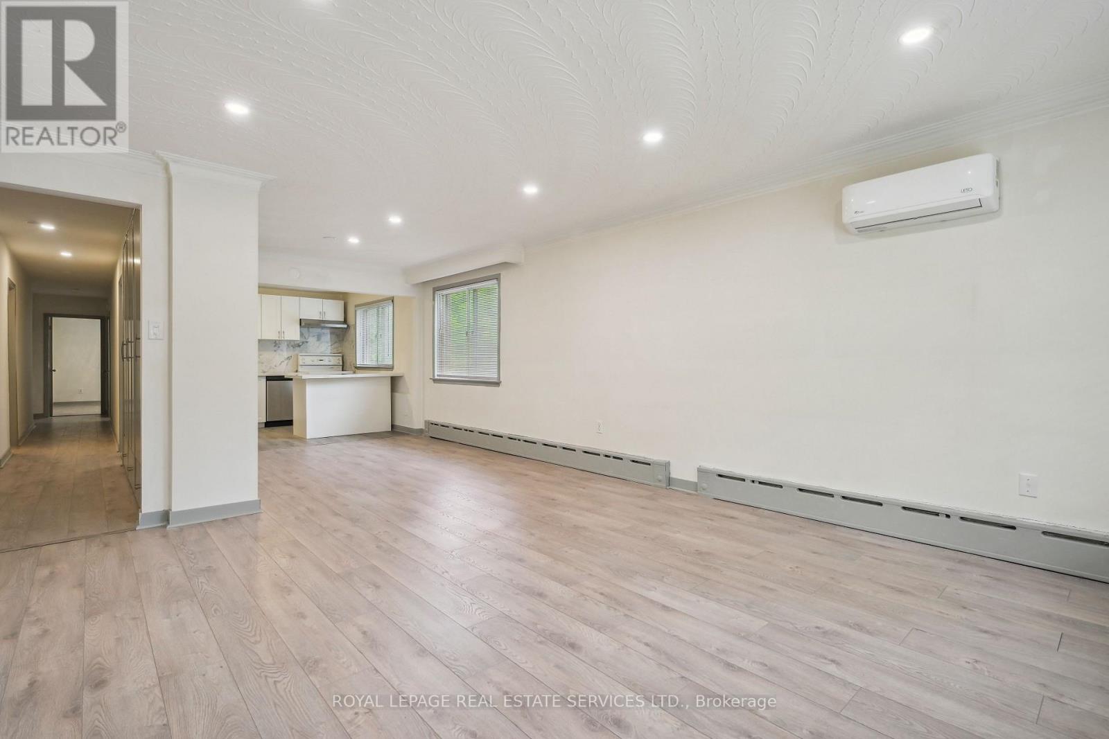 2 - 18 Thirty Third Street, Toronto, Ontario  M8W 3G9 - Photo 11 - W12680692