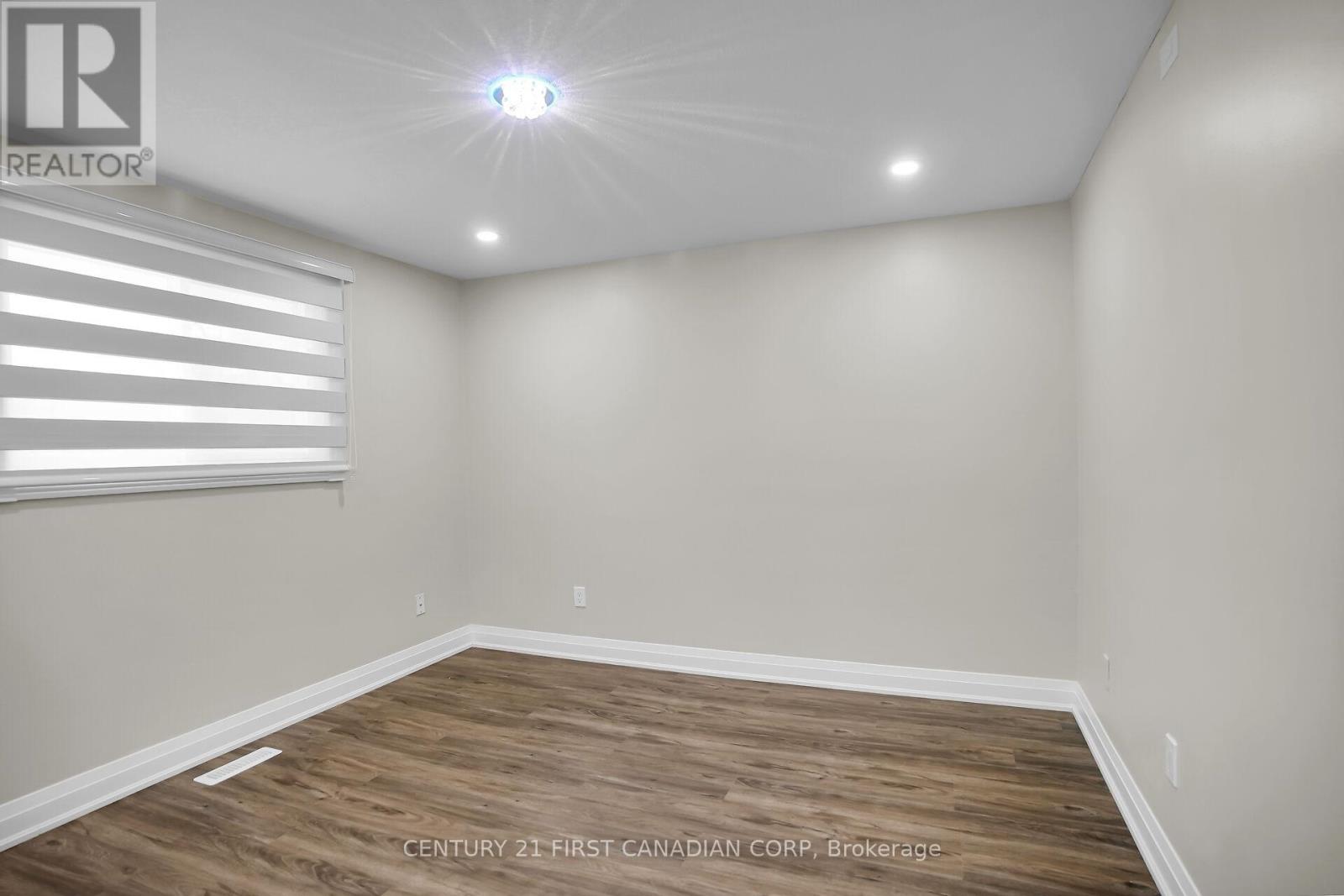 1046 Jalna Boulevard, London South, Ontario  N6E 2M1 - Photo 15 - X12702984