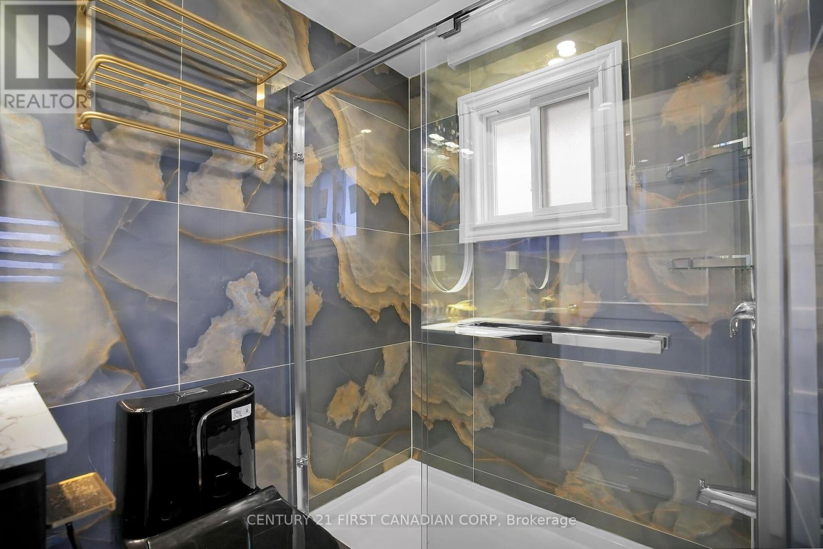 1046 Jalna Boulevard, London South, Ontario  N6E 2M1 - Photo 13 - X12702984