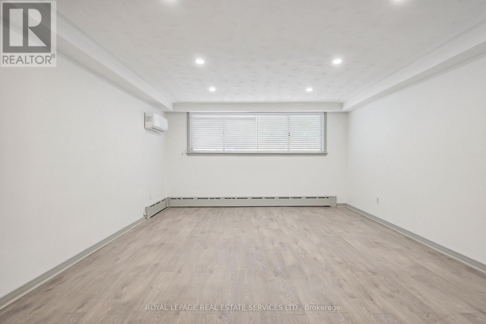 5 - 18 Thirty Third Street, Toronto, Ontario  M8W 3G9 - Photo 10 - W12680710