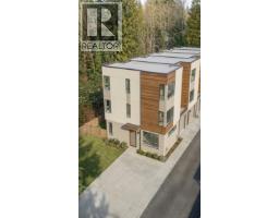 1940 ST JOHNS STREET, Port Moody, British Columbia