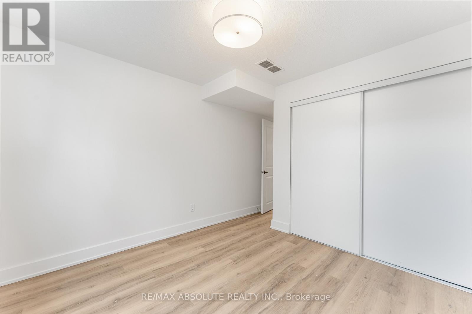 14 Mulvagh Avenue, Ottawa, Ontario  K2E 6M6 - Photo 34 - X12669300