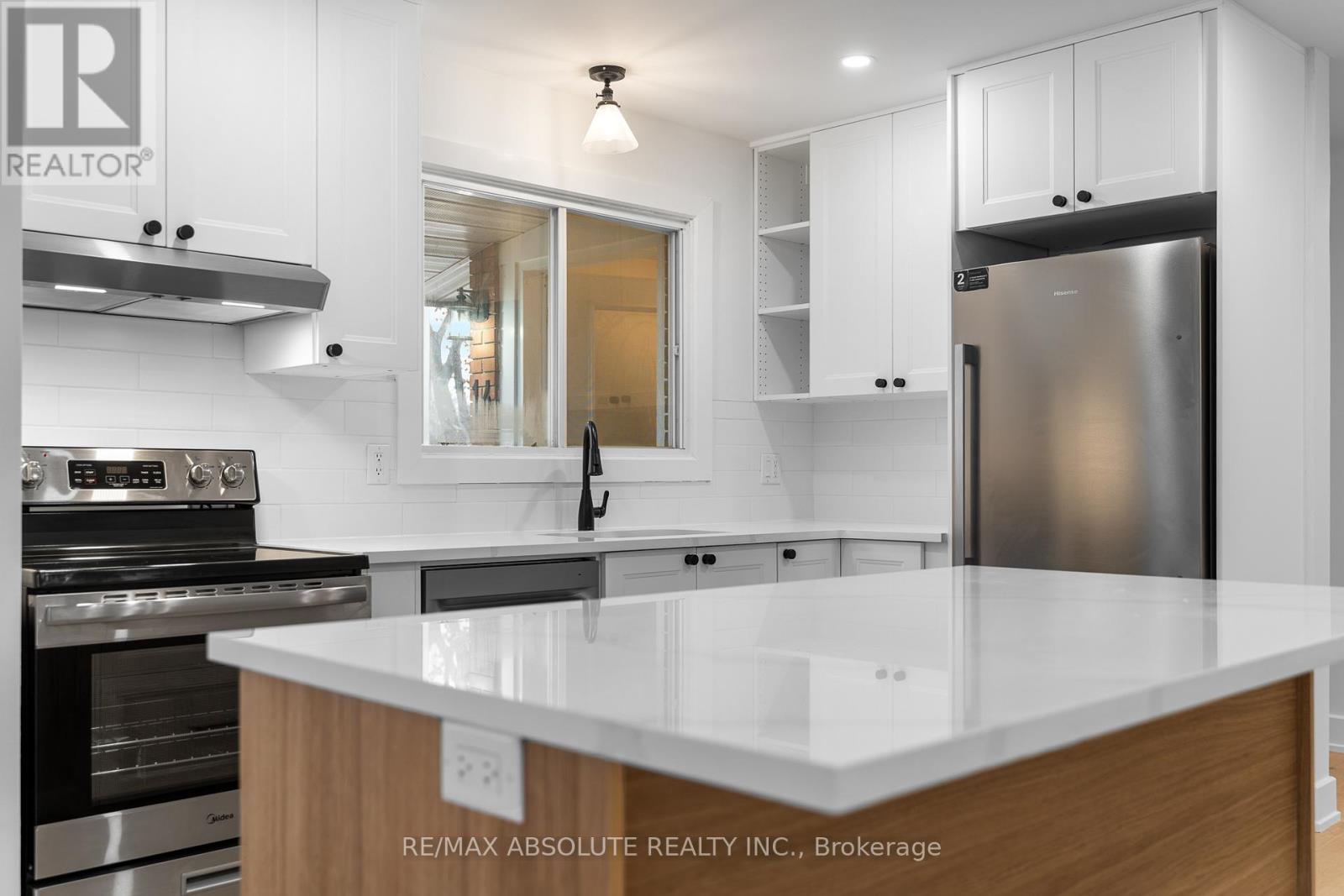 14 Mulvagh Avenue, Ottawa, Ontario  K2E 6M6 - Photo 9 - X12669300