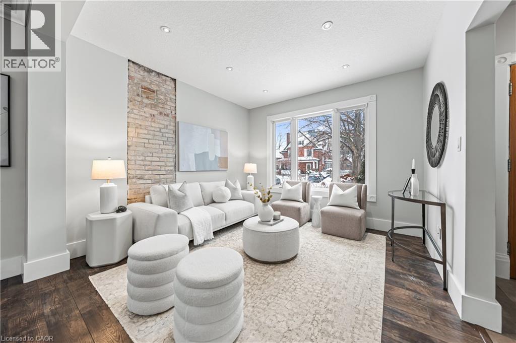 11 Heins Avenue, Kitchener, Ontario  N2G 1Z7 - Photo 3 - 40794470