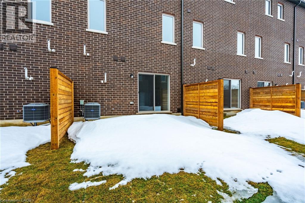 16 Clear Valley Lane, Mount Hope, Ontario  L0R 1W0 - Photo 24 - 40798672