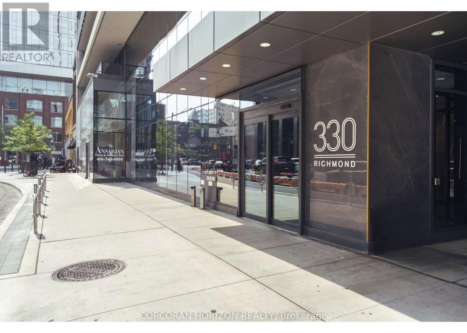 521 - 330 Richmond St Street W, Toronto, Ontario  M5V 0M4 - Photo 1 - C12710598